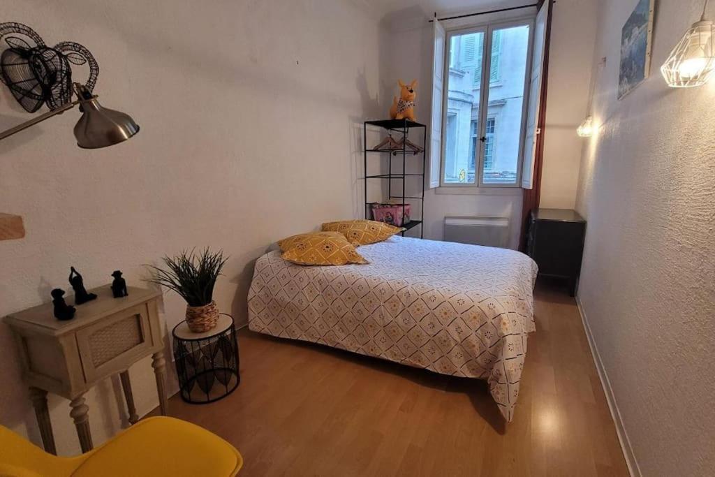 Avignon Apartement A 2 Pas Du Palais De Papes Luaran gambar