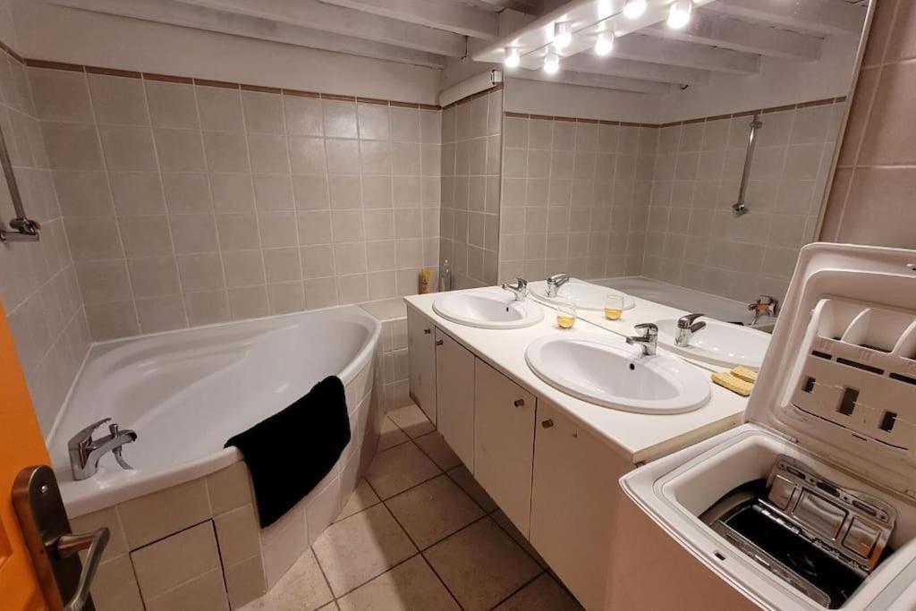 Avignon Apartement A 2 Pas Du Palais De Papes Luaran gambar